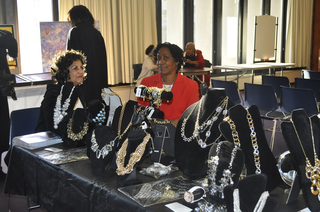HFA jewelry table